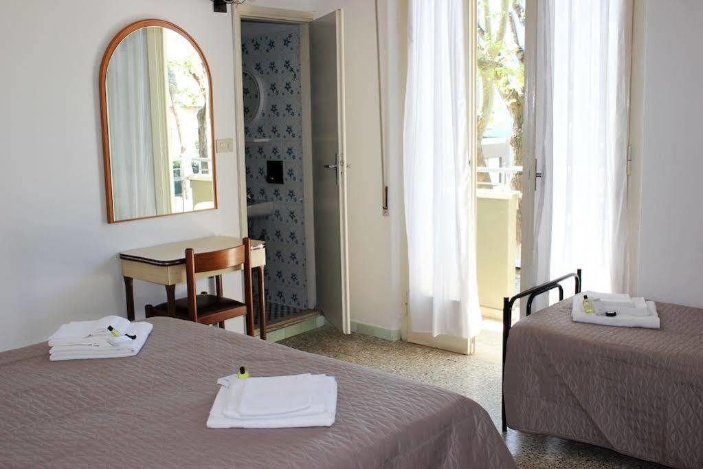 Hotel Leda ريميني المظهر الخارجي الصورة