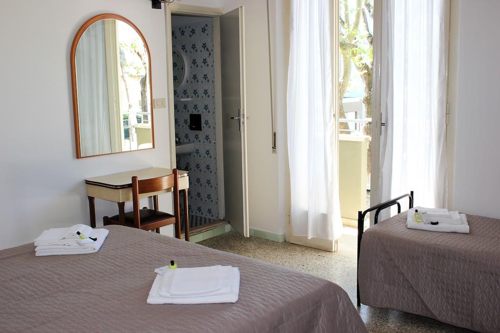 Hotel Leda ريميني الغرفة الصورة