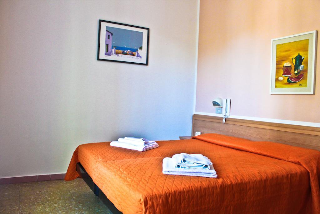 Hotel Leda ريميني الغرفة الصورة