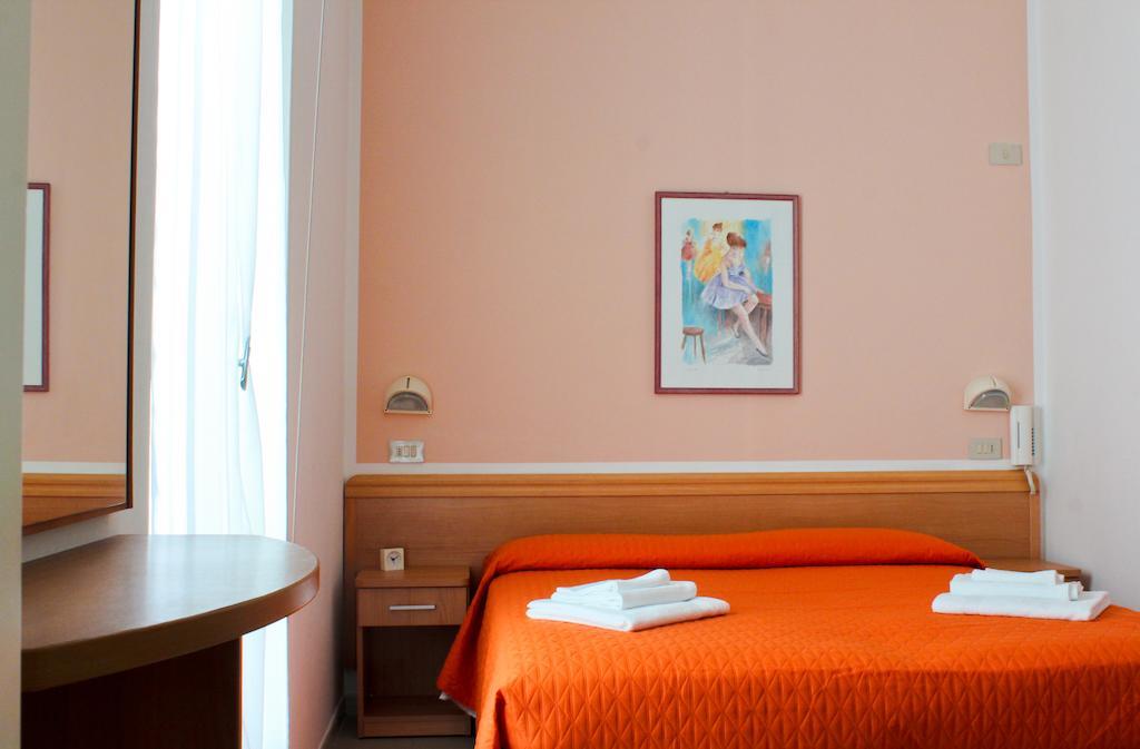 Hotel Leda ريميني الغرفة الصورة